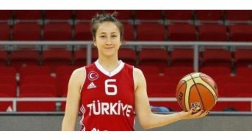 K&uuml;bra Erat Bornova Becker Spor&rsquo;da
