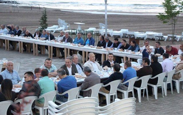 Giresun Belediye Başkanı İftarda Muhtar Ve Basın Mensuplarıyla Bir Araya Geldi