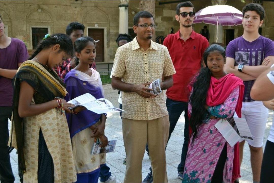 Hintli &Ouml;ğrenciler T&uuml;rk K&uuml;lt&uuml;r&uuml;n&uuml; Yaşayarak &Ouml;ğreniyor