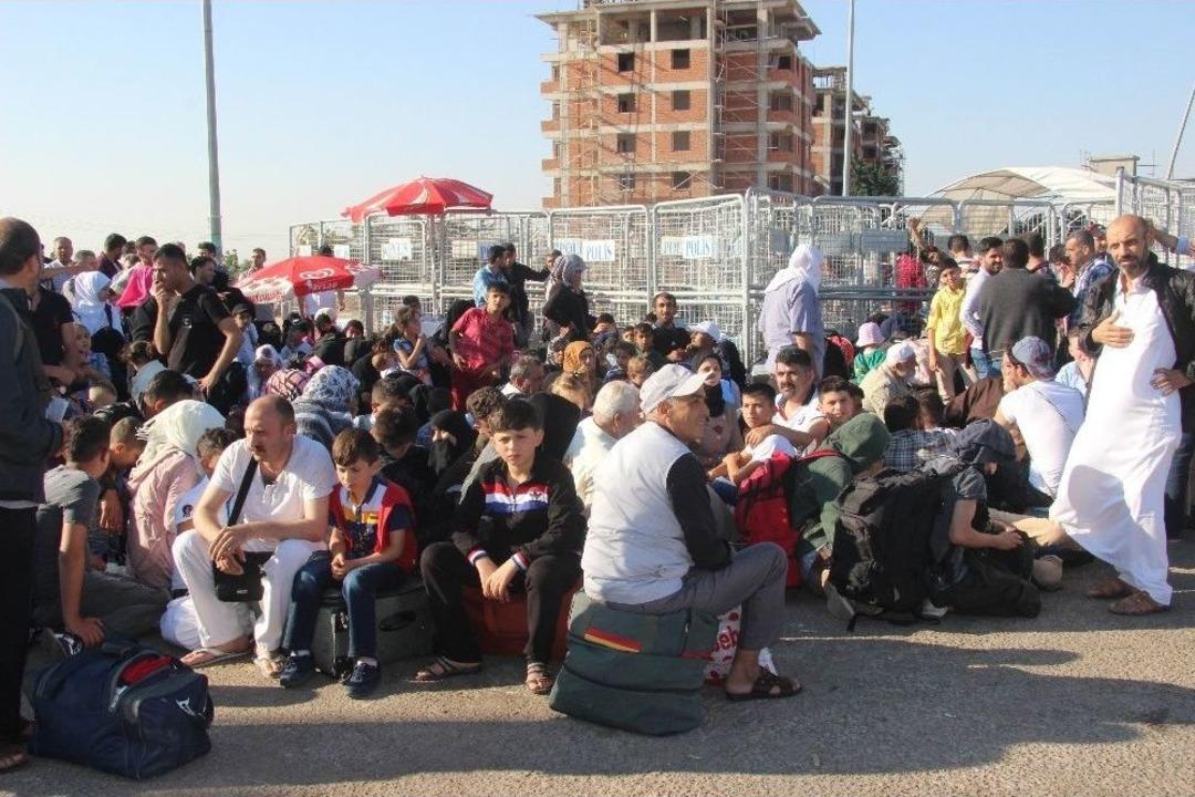 &Uuml;lkelerine Giden Suriyelilerin Sayısı 10 Bini Aştı