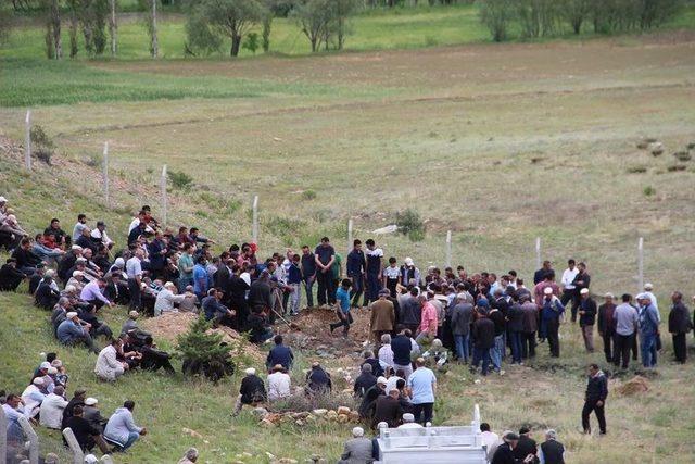 Yaşettin Akyüz’ün Ani Ölümü Oltuluları Yasa Boğdu