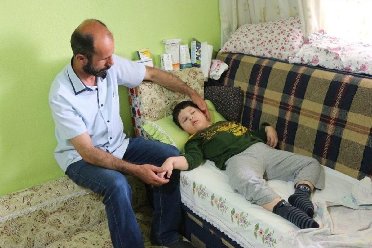 K&uuml;&ccedil;&uuml;k Mehmet Sadece Ağlayabiliyor