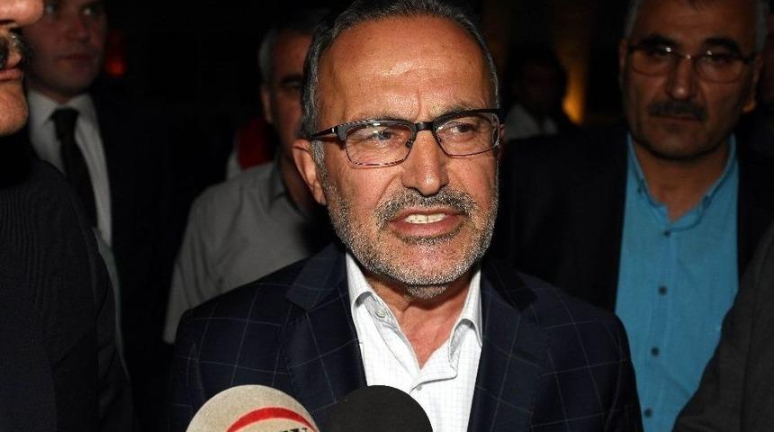 Kızılay İftar Yemeği Verdi