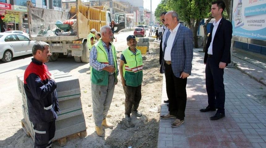 Van B&uuml;y&uuml;kşehir Belediyesinden Hummalı &Ccedil;alışma