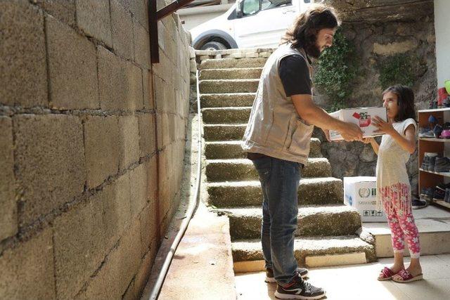 İhh&rsquo;dan Ramazan&rsquo;da 10 Bin Yetime "&ccedil;ocuk Paketi" 2