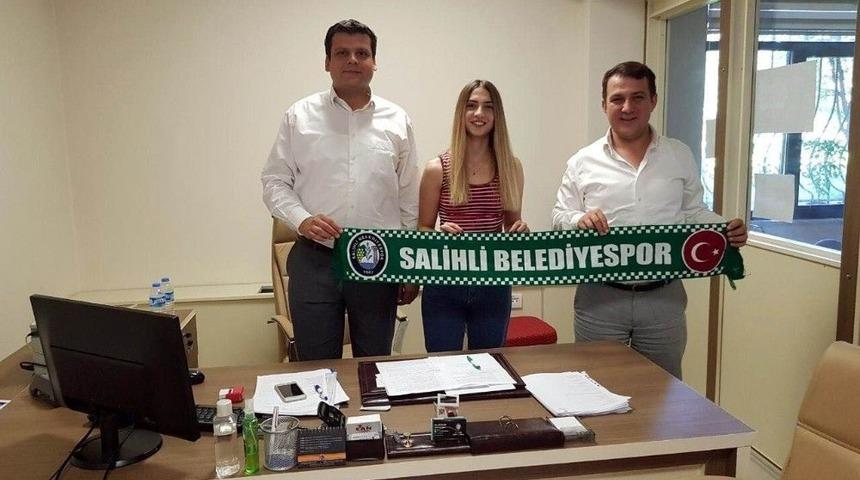 Salihli Filede Gen&ccedil; Pas&ouml;r Ve Sma&ccedil;&ouml;r&uuml;n&uuml; Bırakmadı