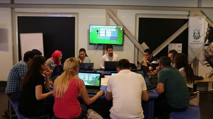 &ldquo;kocaeli Kodluyor&rdquo; Yarışması &Ouml;ncesinde &Ouml;ğretmenler Eğitim Aldı
