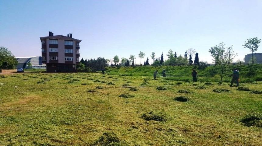 İzmit&rsquo;te &Ccedil;evre D&uuml;zenleme &Ccedil;alışmaları S&uuml;r&uuml;yor