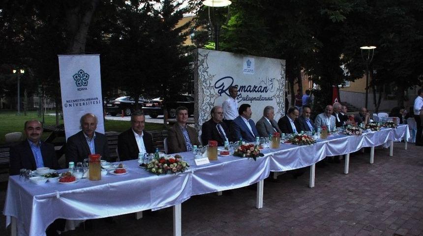 Ne&uuml;&rsquo;de Geleneksel İftar Programı