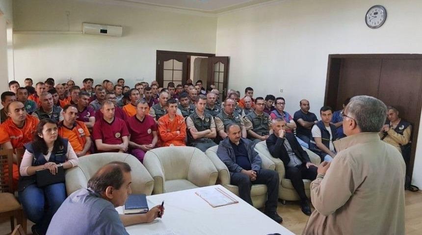 Yangınla M&uuml;cadele Ekiplerine &lsquo;işbaşı Ve Bilgi Yenileme&rsquo; Eğitimi