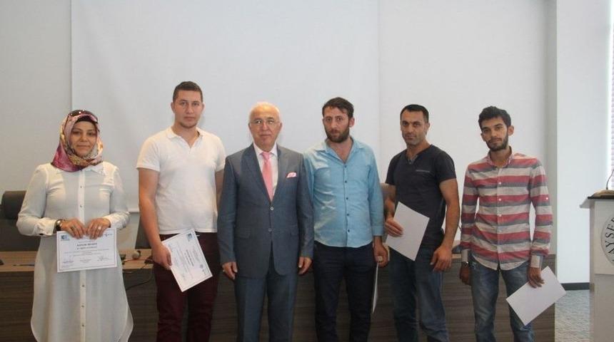 Kto&rsquo;da Uygulamalı Girişimcilik Eğitimine Katılan Kursiyerler Sertifikalarını Aldı