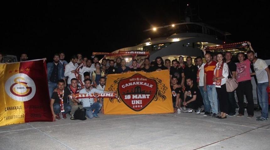 Galatasaray Taraftarlar Derneğinden Boğazda İftar