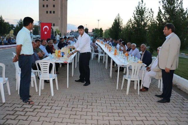 Ayhan Meclis Üyeleri Ve Muhtarlarla İftarda Buluştu 3