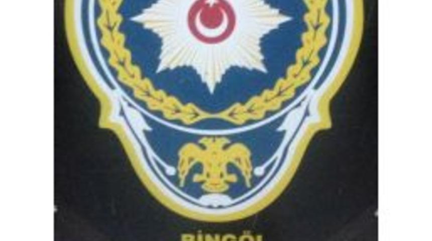 Bing&ouml;l&rsquo;de Toz Esrarla Yakalanan 3 Ş&uuml;pheliden 1&rsquo;i Tutuklandı