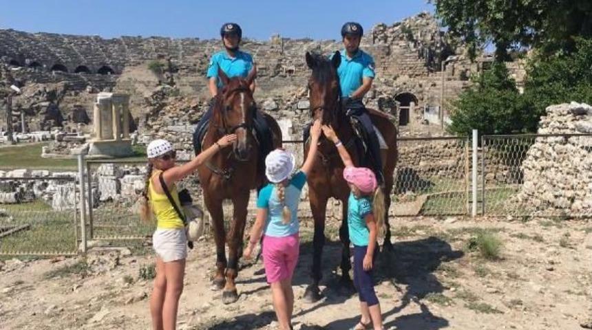 Sahillerin G&uuml;venliği Atlı Jandarma Timine Emanet