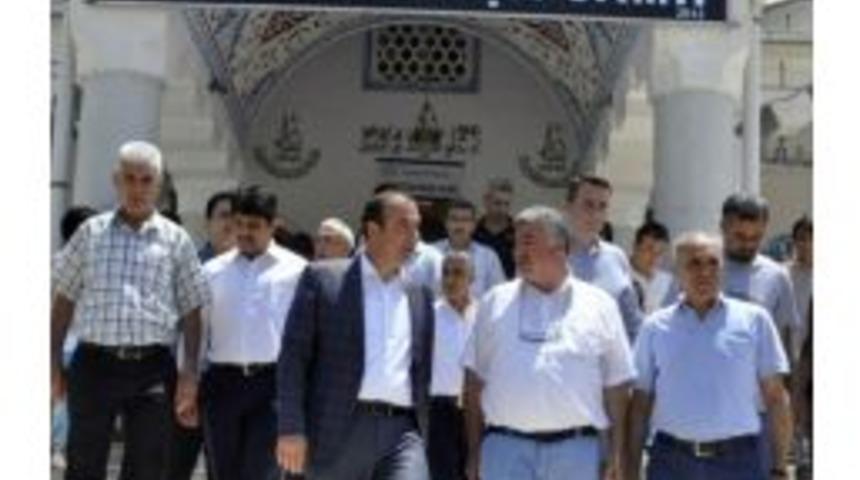 Ceyhan Belediye Başkanı &Ouml;zt&uuml;rk G&ouml;revinden Uzaklaştırıldı