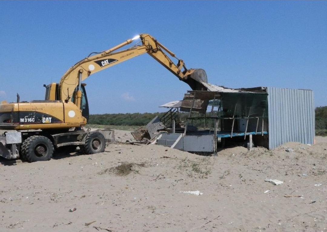 Akdeniz Sahilini &rsquo;miami&rsquo; Sahillerine &Ccedil;eviren Binalar Yıkılıyor