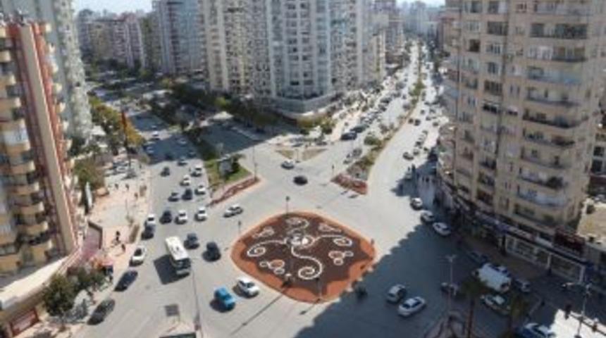 Kavşaklara Afiş Ve Pankart Asanlara 500 Lira Ceza