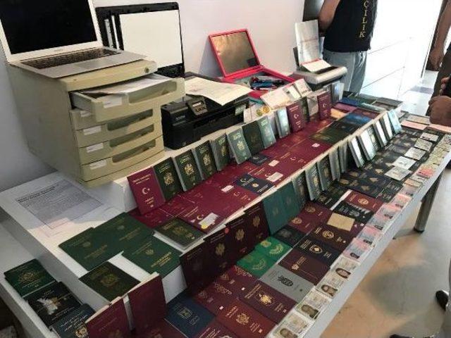 Sahte Pasaport Şebekesine Operasyon: 6 G&ouml;zaltı 1