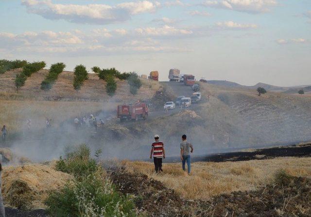 Kamyonetteki Saman Yandı 1