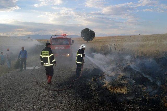 Kamyonetteki Saman Yandı 2
