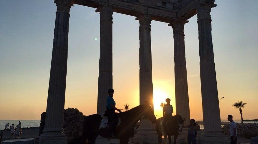 Sahillerde G&uuml;venliği &rsquo;atlı Jandarma Timi&rsquo; Sağlayacak
