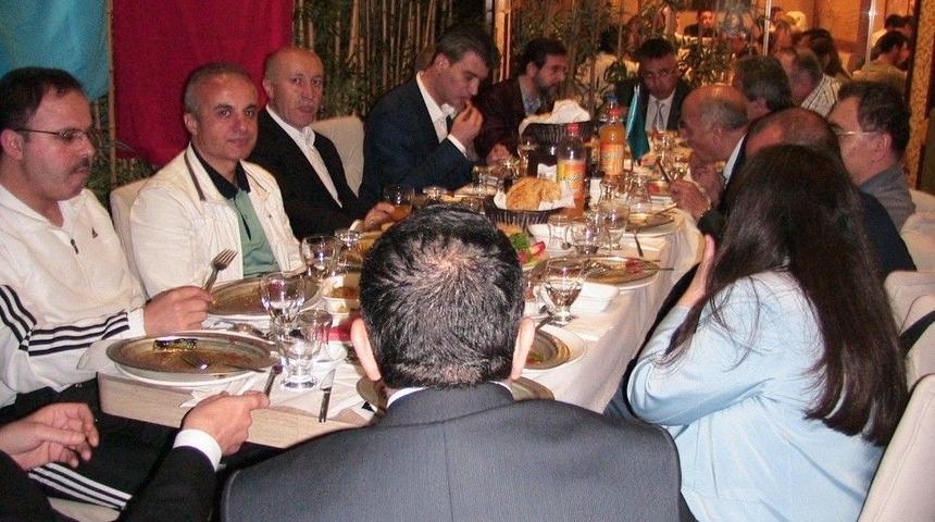 T&uuml;rk Ocakları 5. Geleneksel İftar Programında Bir Araya Geldi