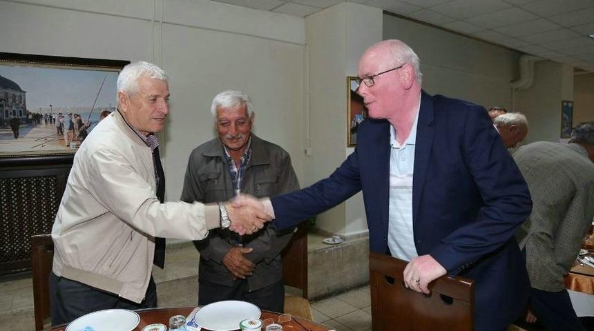 Başkan Kurt İftarda Muhtarlarla Bir Araya Geldi