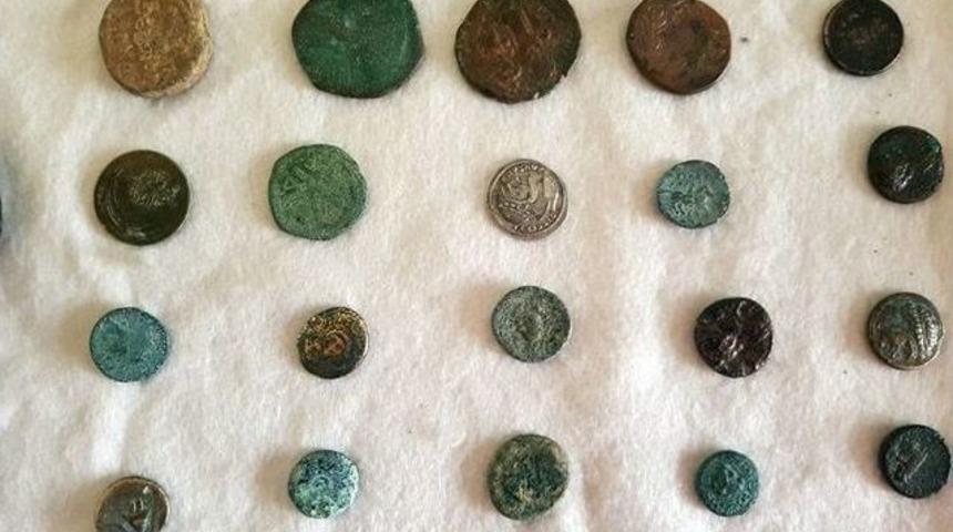 Denizli&rsquo;de Roma Ve Helenistik D&ouml;neme Ait 19 Sikke Ele Ge&ccedil;irildi