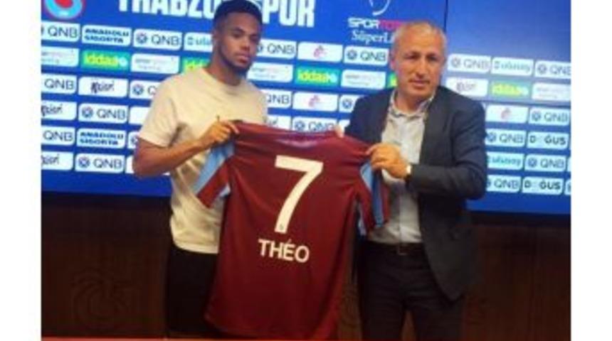 Trabzonspor&rsquo;un Yeni Transferi Theo Bongonda İmzaladı