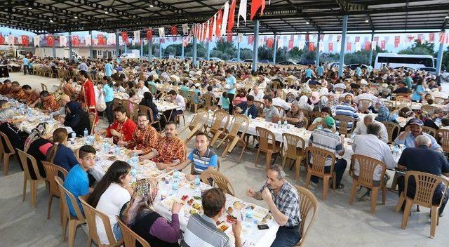 Pamukkale Belediyesi’nden Akköy’de 2 Bin Kişilik İftar