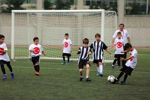 Bağcılar&rsquo;da 20 Bin &Ouml;ğrenci Yaz Spor Okuluna Katıldı 2