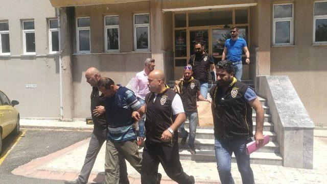 Polis, Katil Zanlısını Sosyal Medyadan Buldu 1