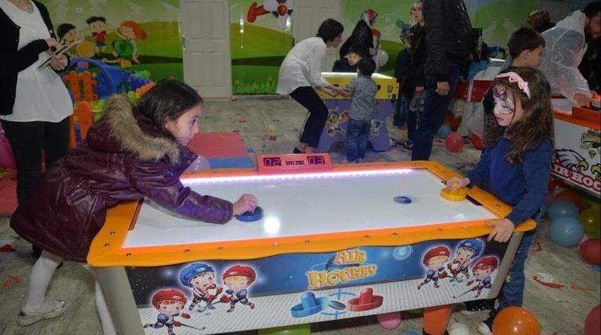 &Ccedil;ocuklar Pıtırcık Kapalı &Ccedil;ocuk Oyun Evi&rsquo;nde Eğleniyor