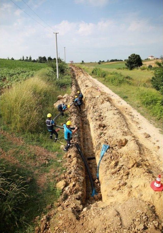 Kaynarca’da Bir Mahalle Daha Göl Suyuyla Buluşuyor