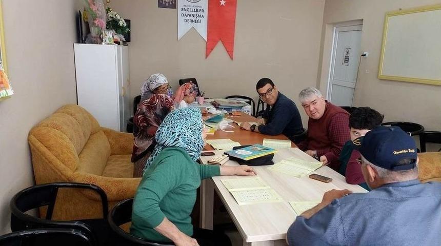 Boz&uuml;y&uuml;k Engelliler Derneğinde Kur&rsquo;an Kursları Başladı