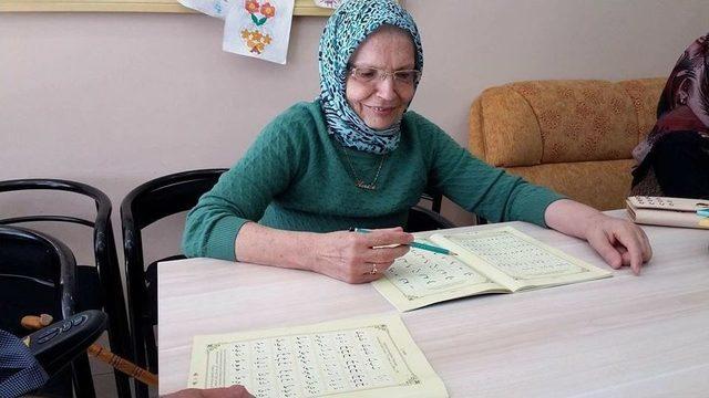 Boz&uuml;y&uuml;k Engelliler Derneğinde Kur&rsquo;an Kursları Başladı 1