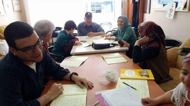 Boz&uuml;y&uuml;k Engelliler Derneğinde Kur&rsquo;an Kursları Başladı 2