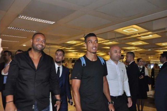 Nabil Dirar Fenerbah&ccedil;e I&ccedil;in Geldi 2