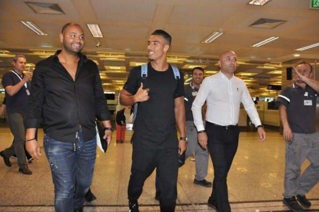 Nabil Dirar Fenerbah&ccedil;e I&ccedil;in Geldi 3
