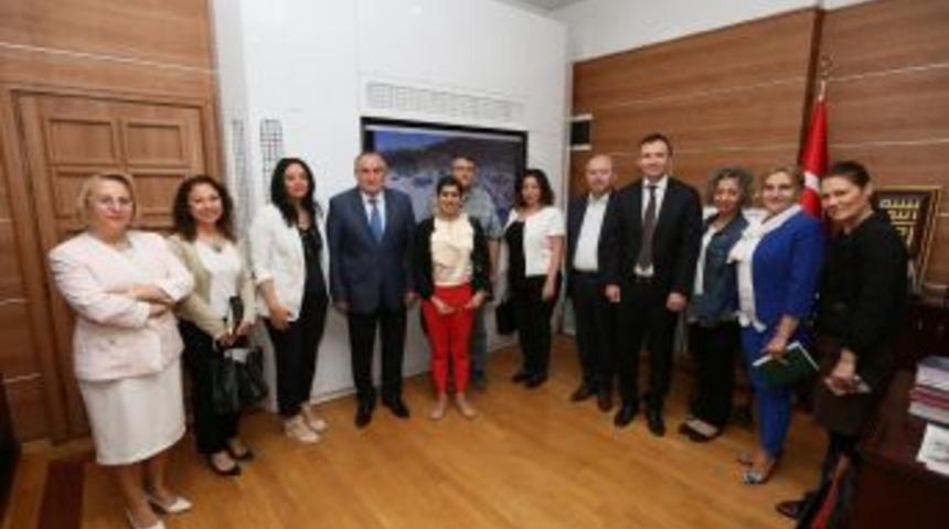 Başkan Yılmaz Projeler İ&ccedil;in Destek İstedi