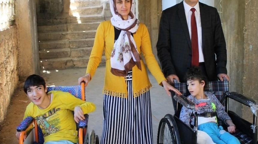 Berfin Ve Meryem&rsquo;in Y&uuml;z&uuml;n&uuml; Dicle Elektrik G&uuml;ld&uuml;rd&uuml;