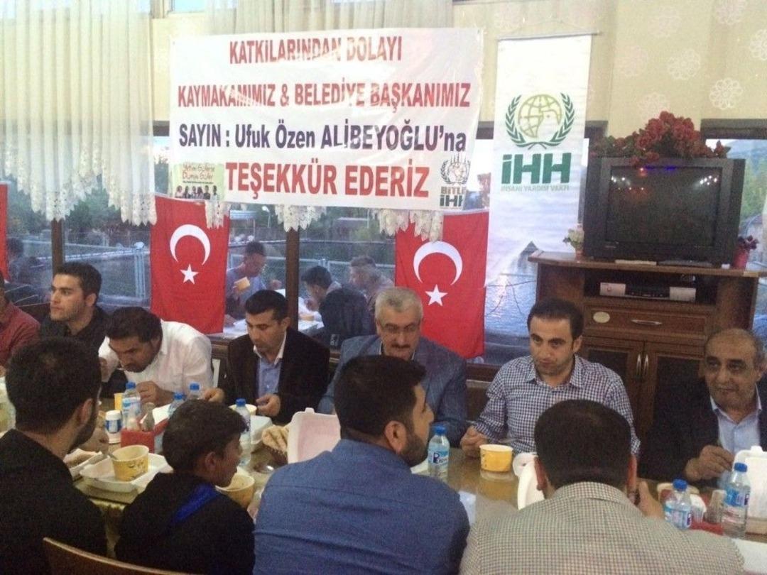 G&uuml;roymak&rsquo;ta Yetim Giydirme Ve İftar Programı