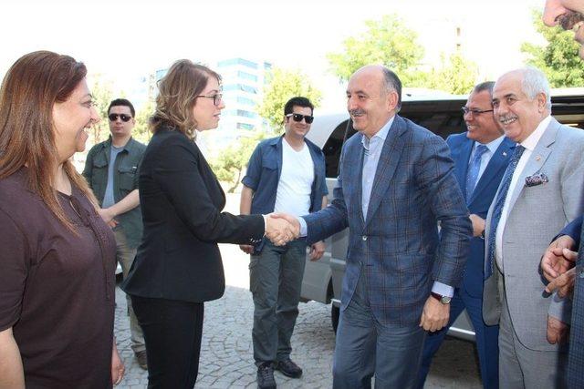 Bakan M&uuml;ezzinoğlu Batman&rsquo;da 1