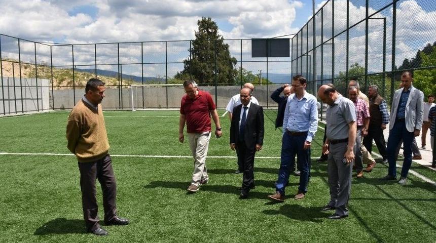 Vali Mehmet Aktaş Arıcak K&ouml;y&uuml;n&uuml; Ziyaret Etti