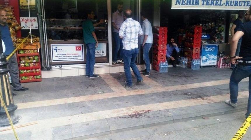 Kafede Bıçaklı Kavga: 4 Yaralı