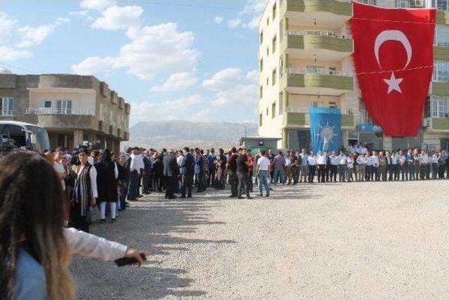 Bakan Ağbal'dan Panzer Kazasında Ölen 2 Kardeşin Ailesine Başsağlığı Ziyareti