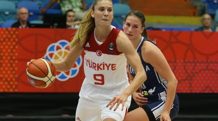 A Milliler Galibiyetle Başladı