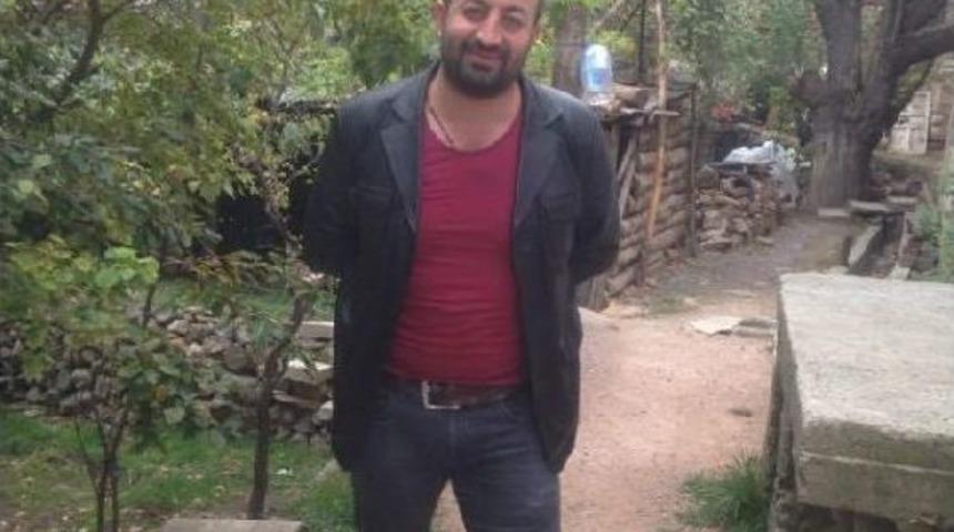 Tartıştığı Akrabasını Bı&ccedil;akladı