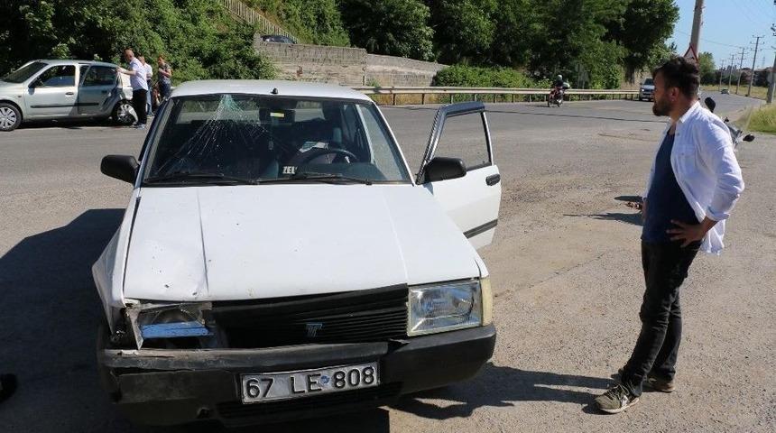 Ereğli&rsquo;de İki Otomobil &Ccedil;arpıştı: 1 Yaralı